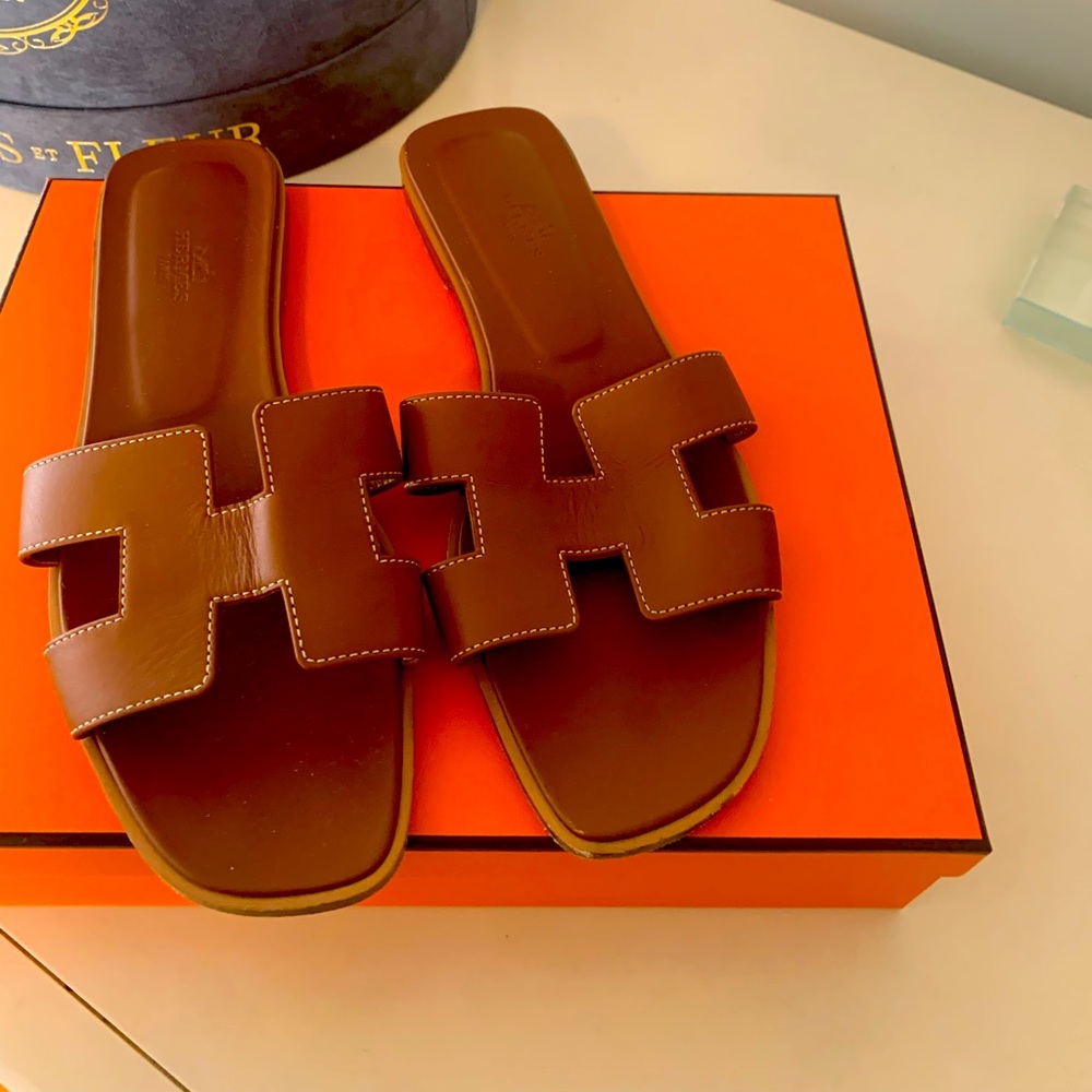 Hermes Oran Sandals Gold (Brown) Size 39.5